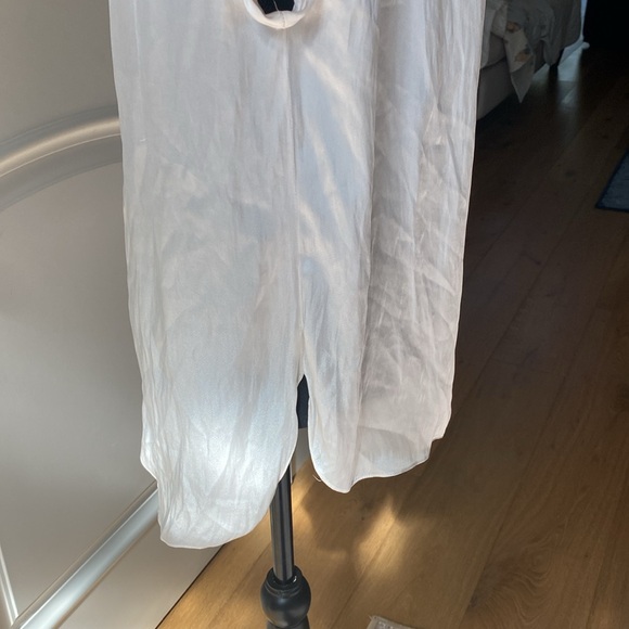Off white Vince sleeveless blouse size 10 - Picture 3 of 11